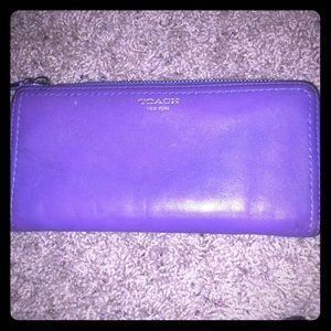 Purple zip around coach wallet -100% authentic